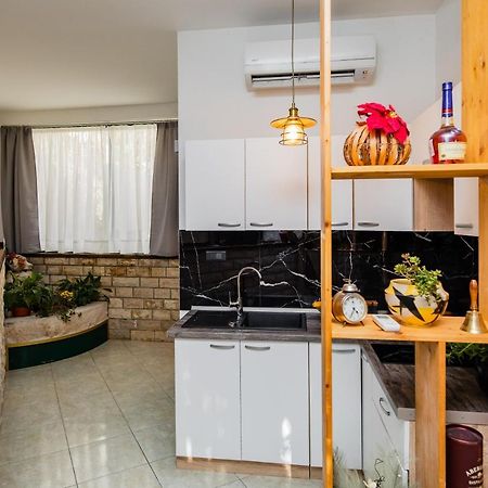 Glicinia Daire Šibenik Dış mekan fotoğraf